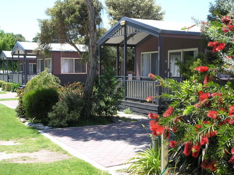 Lakeside Tourist Park - Foster Accommodation 17