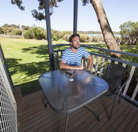 Lakeside Tourist Park - Foster Accommodation