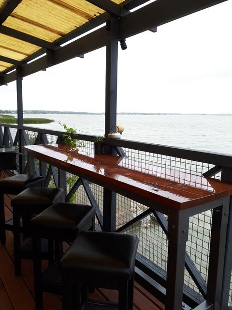 Meningie Waterfront Motel - Foster Accommodation 40