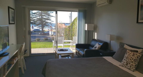 2 Austinmer Studio - Foster Accommodation 0