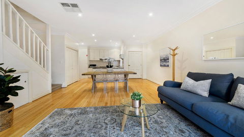 GOUGER 265 - Foster Accommodation 17