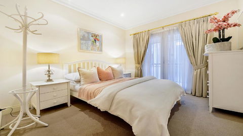 GOUGER 265 - Foster Accommodation 9