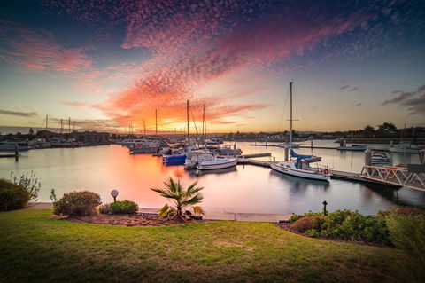 Marina Reflections - Foster Accommodation 18
