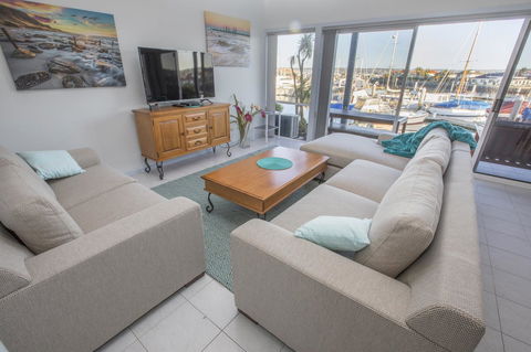 Marina Reflections - Foster Accommodation 1