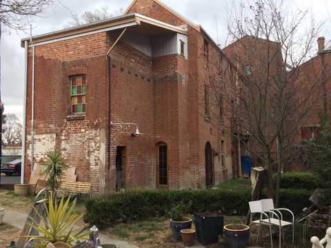 Original Hat Factory - Foster Accommodation 5