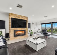KENNEDY EXECUTIVE TOWNHOUSE - Foster Accommodation