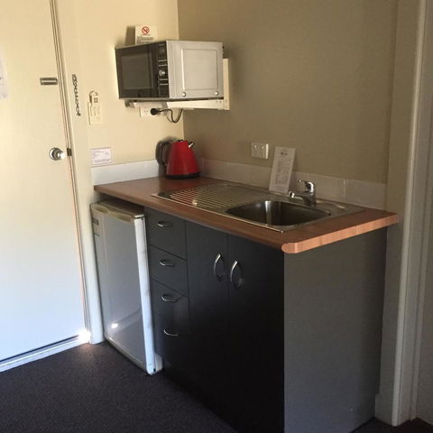 Alexander Cameron Suites - Foster Accommodation 18