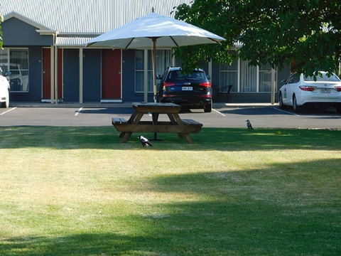Alexander Cameron Suites - Foster Accommodation 5