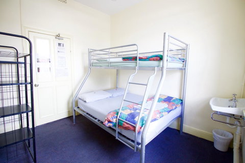 Backpack Oz - Foster Accommodation 38