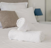 Ther-Rich Elegant 1BR Apartment in Walkerville - Foster Accommodation