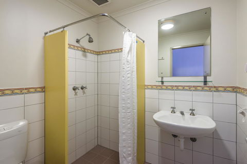 YHA Adelaide Central - Foster Accommodation 40