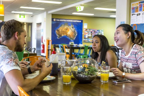 YHA Adelaide Central - Foster Accommodation 30