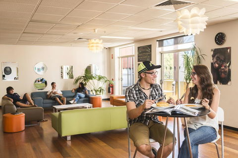YHA Adelaide Central - Foster Accommodation 35