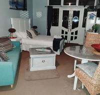 The Palace Retreat - Foster Accommodation