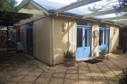 Athelney Cottage Bed And Breakfast - Foster Accommodation 1