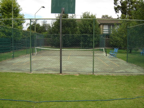 The Wine Vine Hotel - Foster Accommodation 12