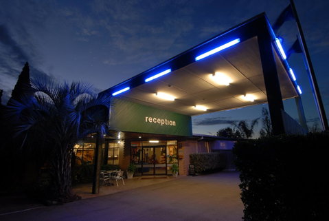The Wine Vine Hotel - Foster Accommodation 0