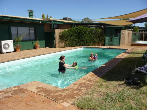 The Wine Vine Hotel - Foster Accommodation 11