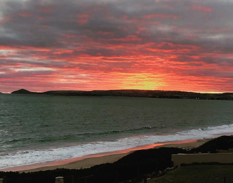 Southern Sands\' Beachfront Apartment - Foster Accommodation 20