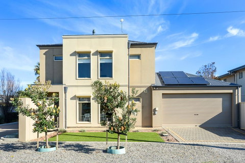 Blue Zone - Aldinga Beach - Foster Accommodation 0