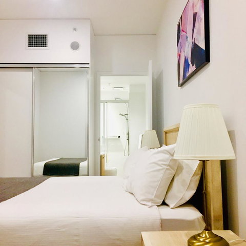 Mid City Apartment - Foster Accommodation 12