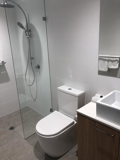 Mid City Apartment - Foster Accommodation 21