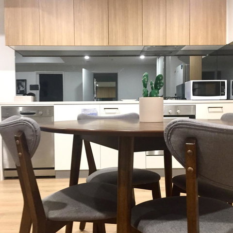 Mid City Apartment - Foster Accommodation 7