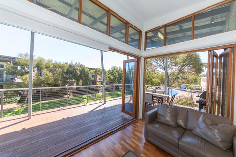 South Shores Villa 52 - Foster Accommodation 6