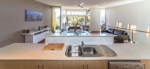 South Shores Villa 52 - Foster Accommodation 12