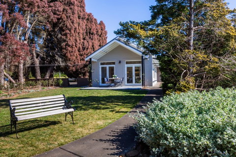 The Folly - Foster Accommodation 7
