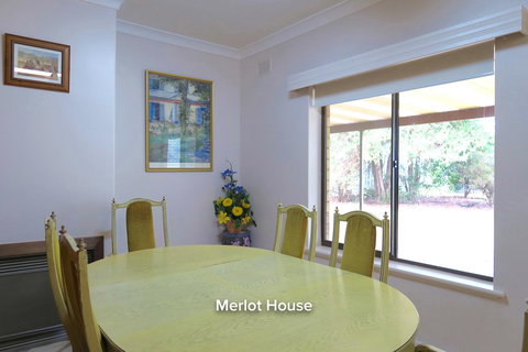 The Lyndoch Motel - Foster Accommodation 30