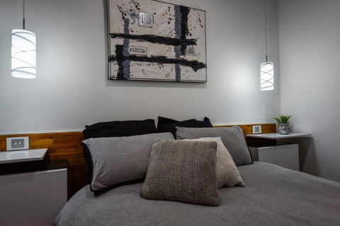 BENGALEE EXECUTIVE TOWNHOUSE- MODERN & STYLISH - Foster Accommodation 2