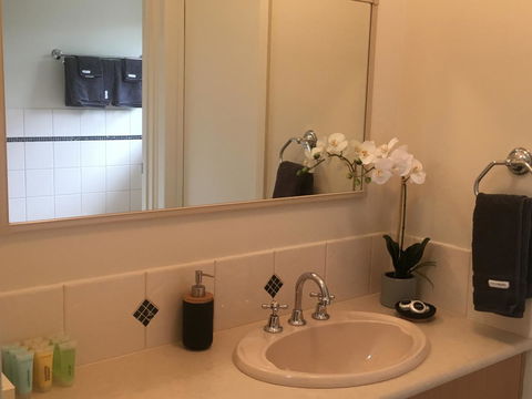 Apartment 229 Mount Gambier - Foster Accommodation 3