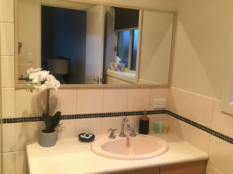 Apartment 229 Mount Gambier - Foster Accommodation 4