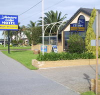 Aviators Lodge - Foster Accommodation