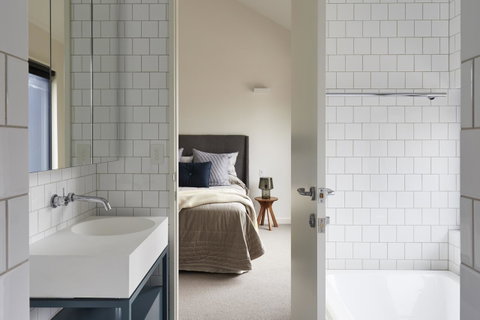 Swainson On Castle - Foster Accommodation 17