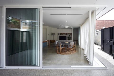 Swainson On Castle - Foster Accommodation 9