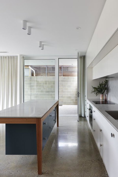 Swainson On Castle - Foster Accommodation 7