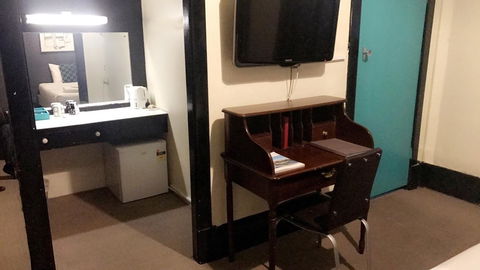 Ambassadors Hotel - Foster Accommodation 35