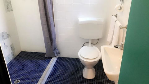 Ambassadors Hotel - Foster Accommodation 37