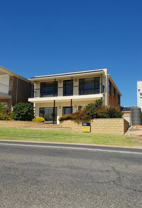 South Shores - Foster Accommodation 1