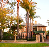 Grand Bluestone Mansion - Foster Accommodation