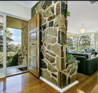 Stunning house with beautiful entertainment area - Foster Accommodation