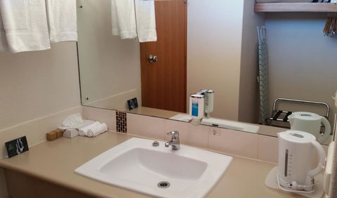 Coonawarra Motor Lodge - Foster Accommodation 15
