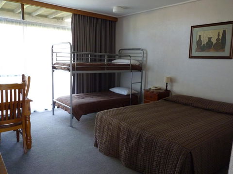 Coonawarra Motor Lodge - Foster Accommodation 10