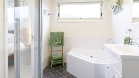 One Tree Bed And Breakfast - Foster Accommodation 9