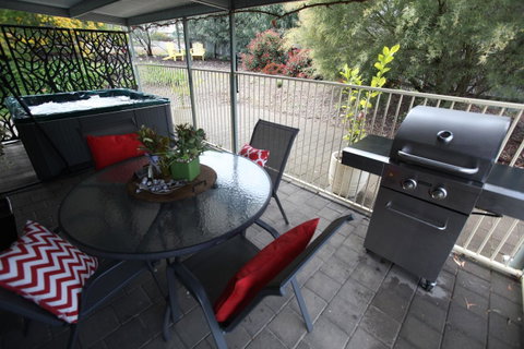 One Tree Bed And Breakfast - Foster Accommodation 3