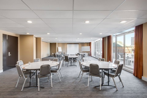 Adina Apartment Hotel Wollongong - Foster Accommodation 29