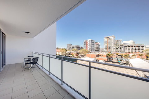 Adina Apartment Hotel Wollongong - Foster Accommodation 19