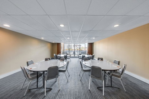 Adina Apartment Hotel Wollongong - Foster Accommodation 37